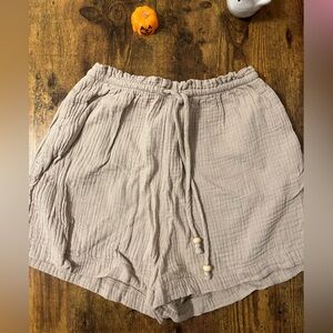 H&M Muslin Short